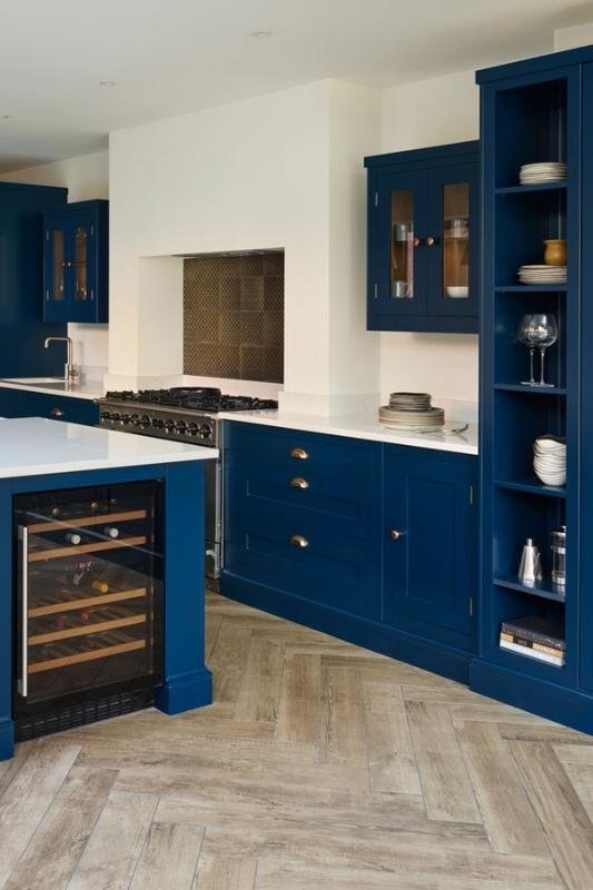Midnight Blue with White and Rust - Colour Schemes for Kitchens with Dark Cabinets