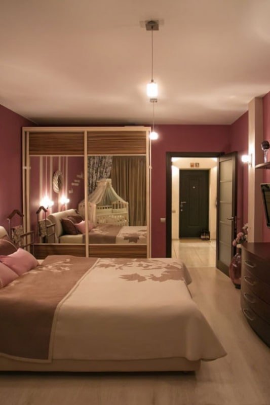 Burgundy and Beige Colour Combination for Bedroom Wall