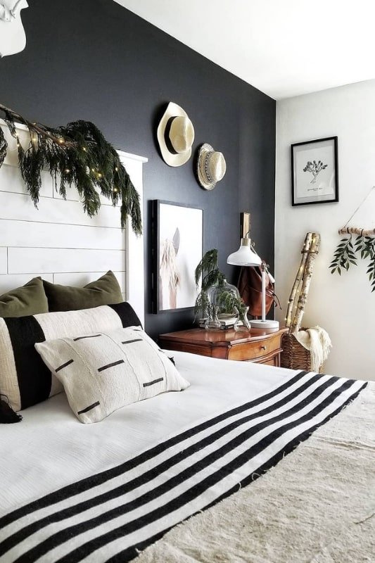 Classic Black and White Colour for Bedroom Wall